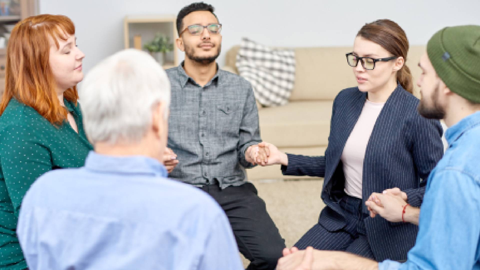 Find Hope in Peer Support Therapy Groups at Metro Rehab