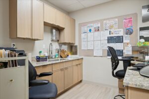 33-20820-Greenfield-Rd-Suite-100-Oak-Park-MI-48237-WindowStill-24